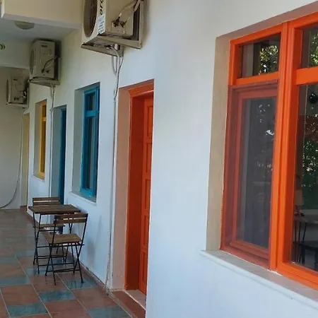 Bed & Breakfast Mavi Pansiyon