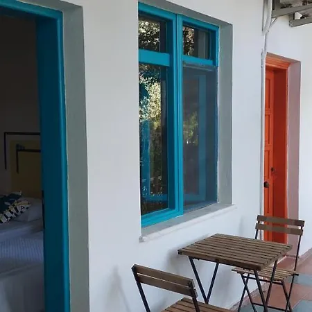Mavi Pansiyon 2* Çıralı